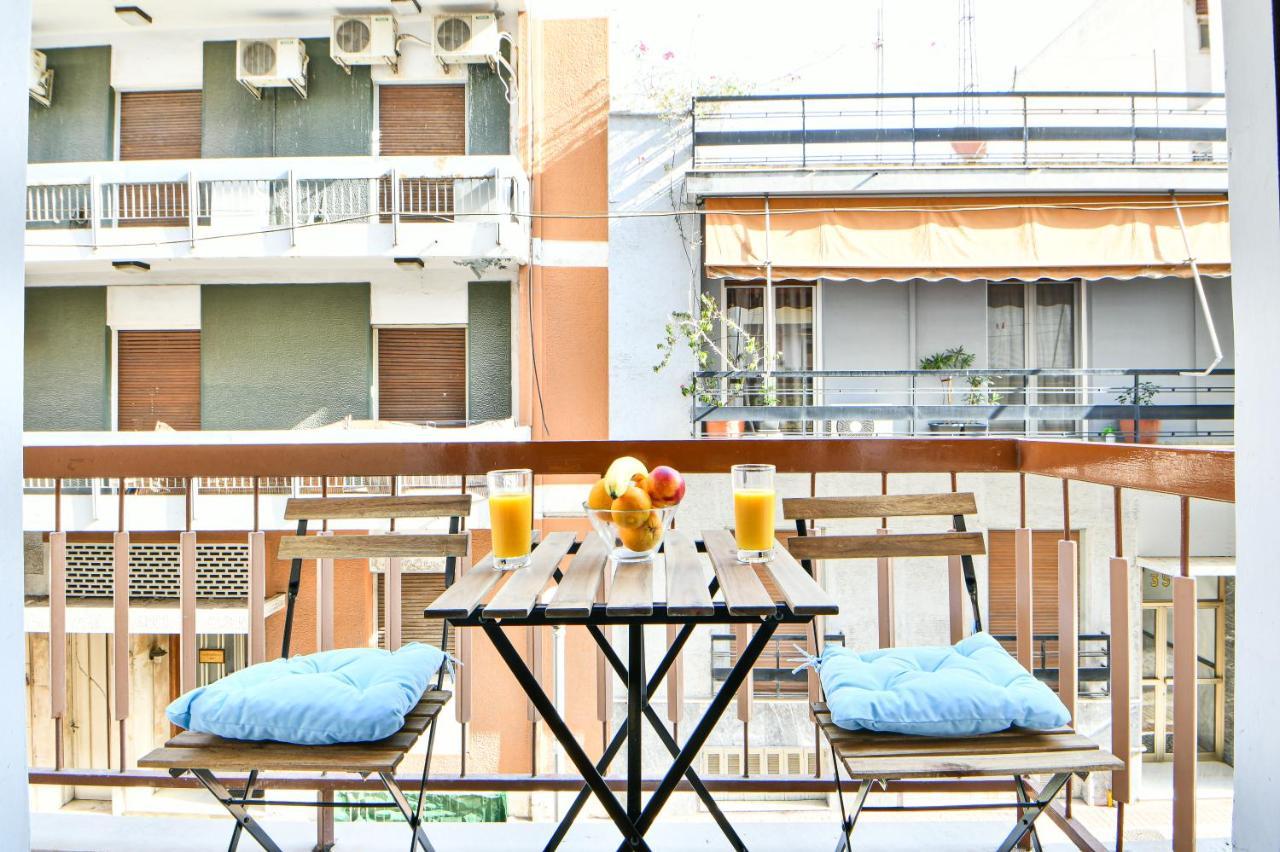 Fresh & Renovated Apartment Next To Metro Station Athen Exterior foto