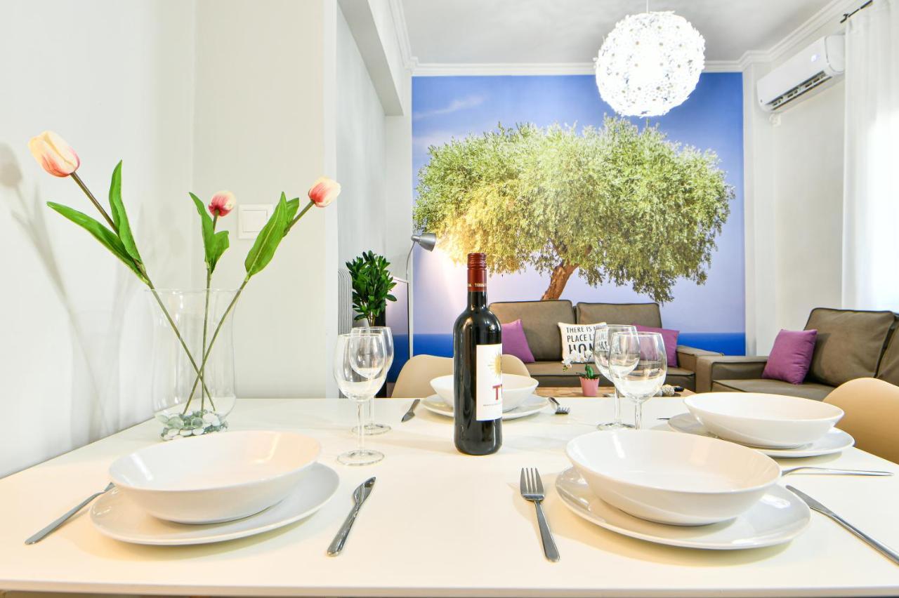 Fresh & Renovated Apartment Next To Metro Station Athen Exterior foto